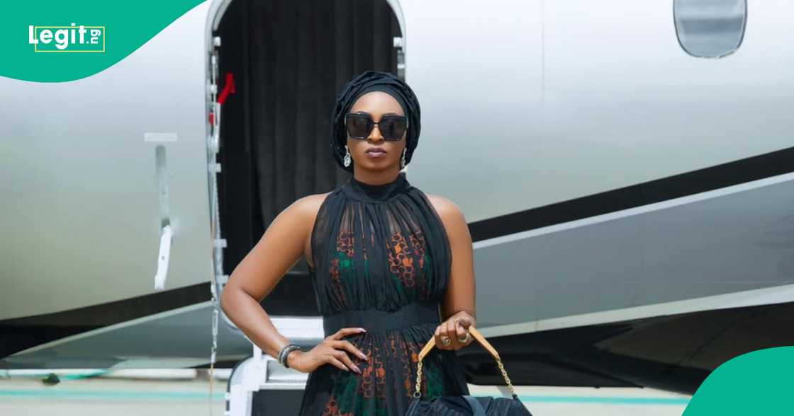 Kate Henshaw shades online troll who dug up her past with Sammie Okposo. Kate Henshaw shades online troll who dug up her past with Sammie Okposo.
