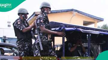 Asiri ya tonu: Matasa sun yi tara tara, sun kama malamai 2 da wasu abubuwan ban mamaki
